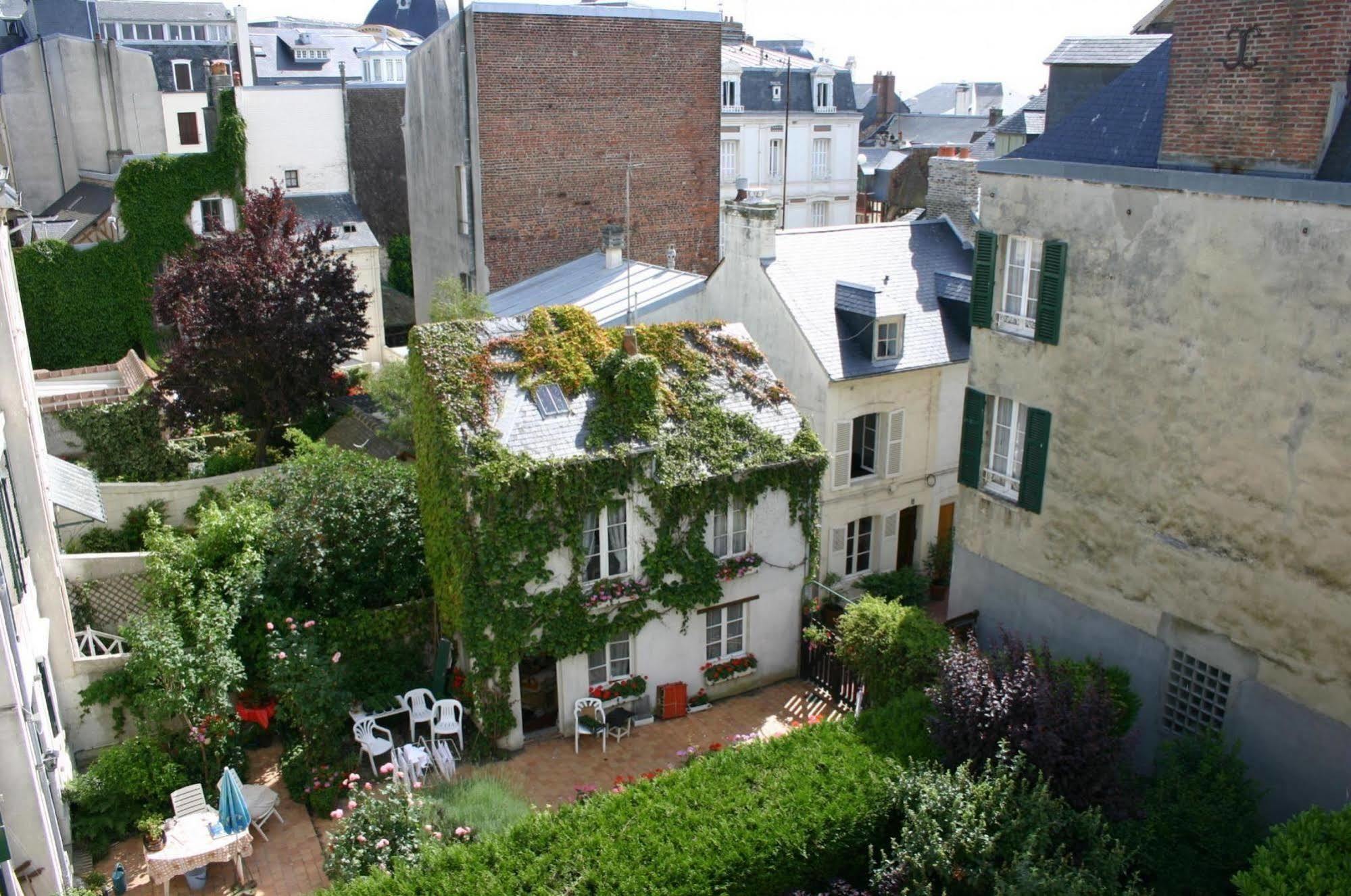 Hotel Le Reynita Trouville-sur-Mer Exterior photo